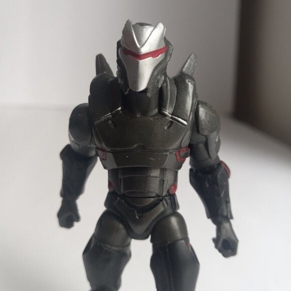 Fortnite Omega Toy Figurine 4" Tall with Weapons Scar Gun and Parasol - Picture 6 of 16